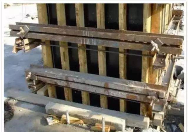 混凝土這樣施工，沒(méi)有蜂窩麻面、不爛根，還能間接縮短工期！