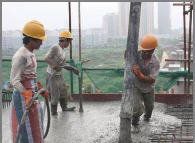 混凝土這樣施工，沒(méi)有蜂窩麻面、不爛根，還能間接縮短工期！